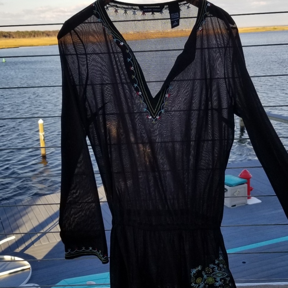 New York & Company longsleeve sheer Tunic
